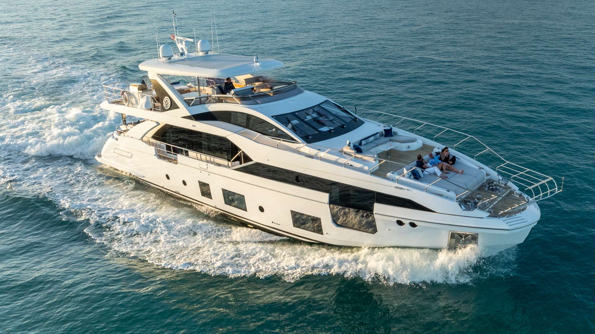 4 PLAY - Luxury yacht charter Bahamas & Boat hire in Bahamas 1