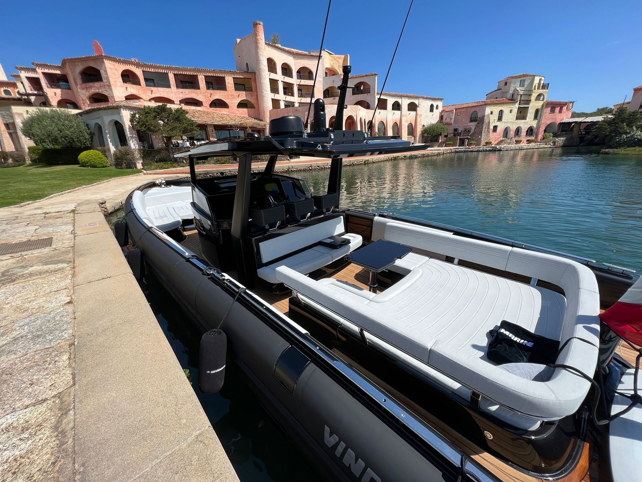 Black Shiver 120 - Motor Boat Charter Sardinia & Boat hire in Italy Sardinia Costa Smeralda Porto Cervo Porto Cervo 2