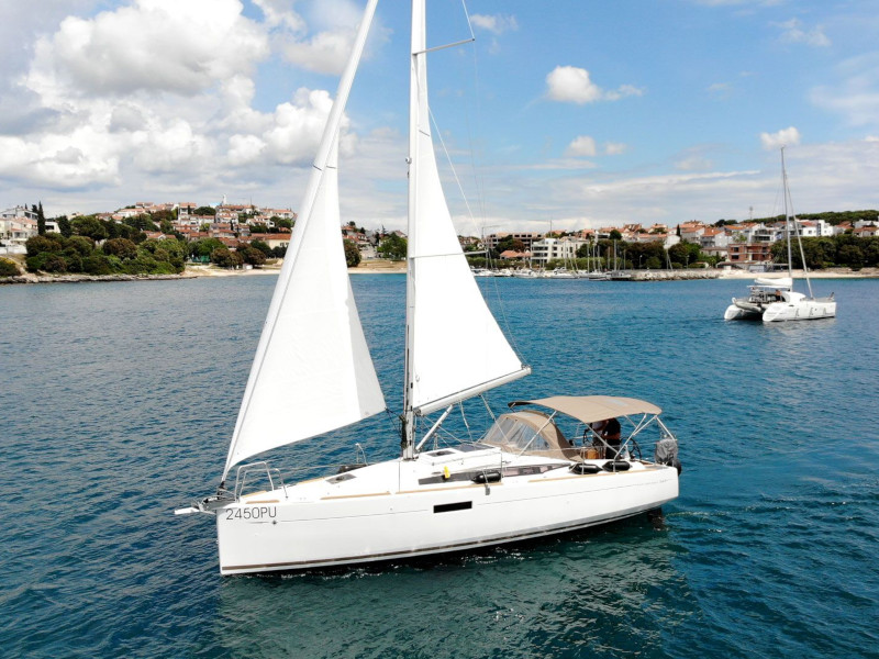 Sun Odyssey 349 - Yacht Charter Pula & Boat hire in Croatia Istria and Kvarner Gulf Pula Pula Tehnomont Marina Veruda 3
