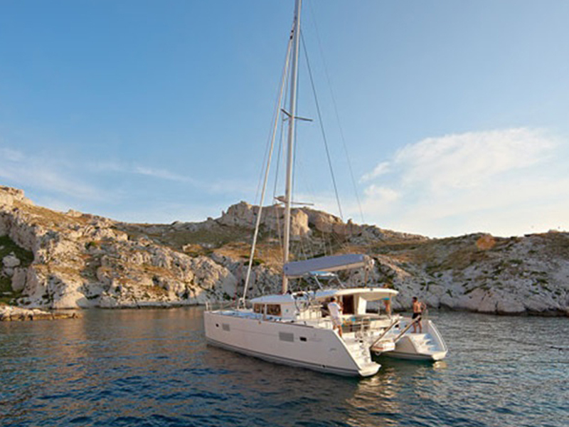 Lagoon 400 S2 - Luxury yacht charter Balearics & Boat hire in Spain Balearic Islands Ibiza and Formentera Ibiza Sant Antoni de Portmany Sant Antoni de Portmany Port 2