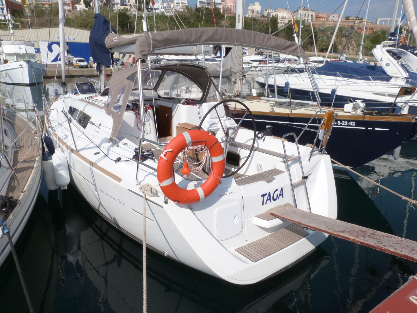 Sun Odyssey 33i - Yacht Charter Palamos & Boat hire in Spain Catalonia Costa Brava Girona Palamos Palamos 3