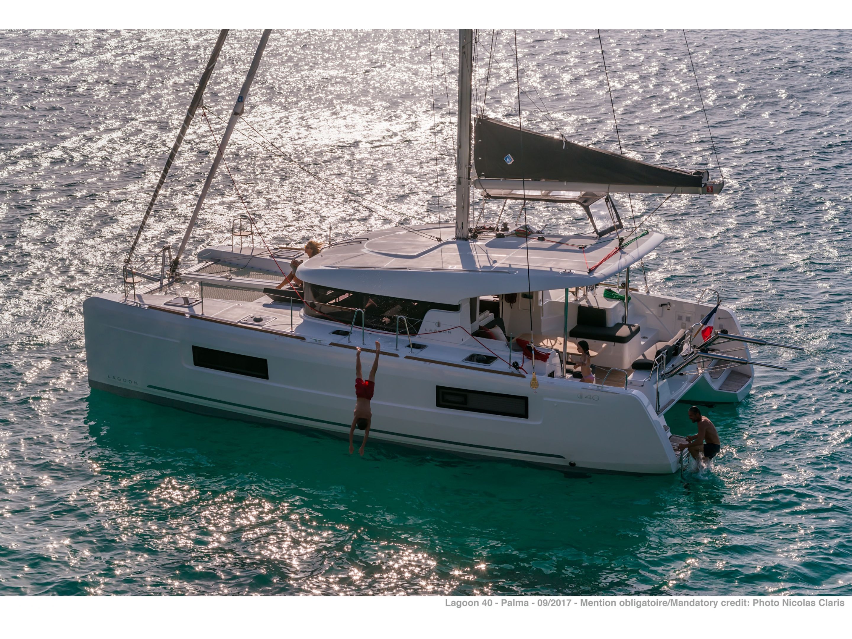 Lagoon 40 - Yacht Charter Capo d'Orlando & Boat hire in Italy Sicily Aeolian Islands Capo d'Orlando Capo d'Orlando Marina 3