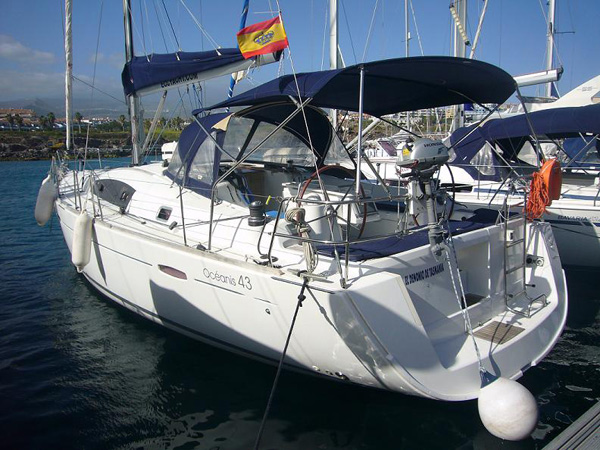 Oceanis 43 - Yacht Charter The Canaries & Boat hire in Spain Canary Islands Tenerife Las Galletas Marina del Sur 1