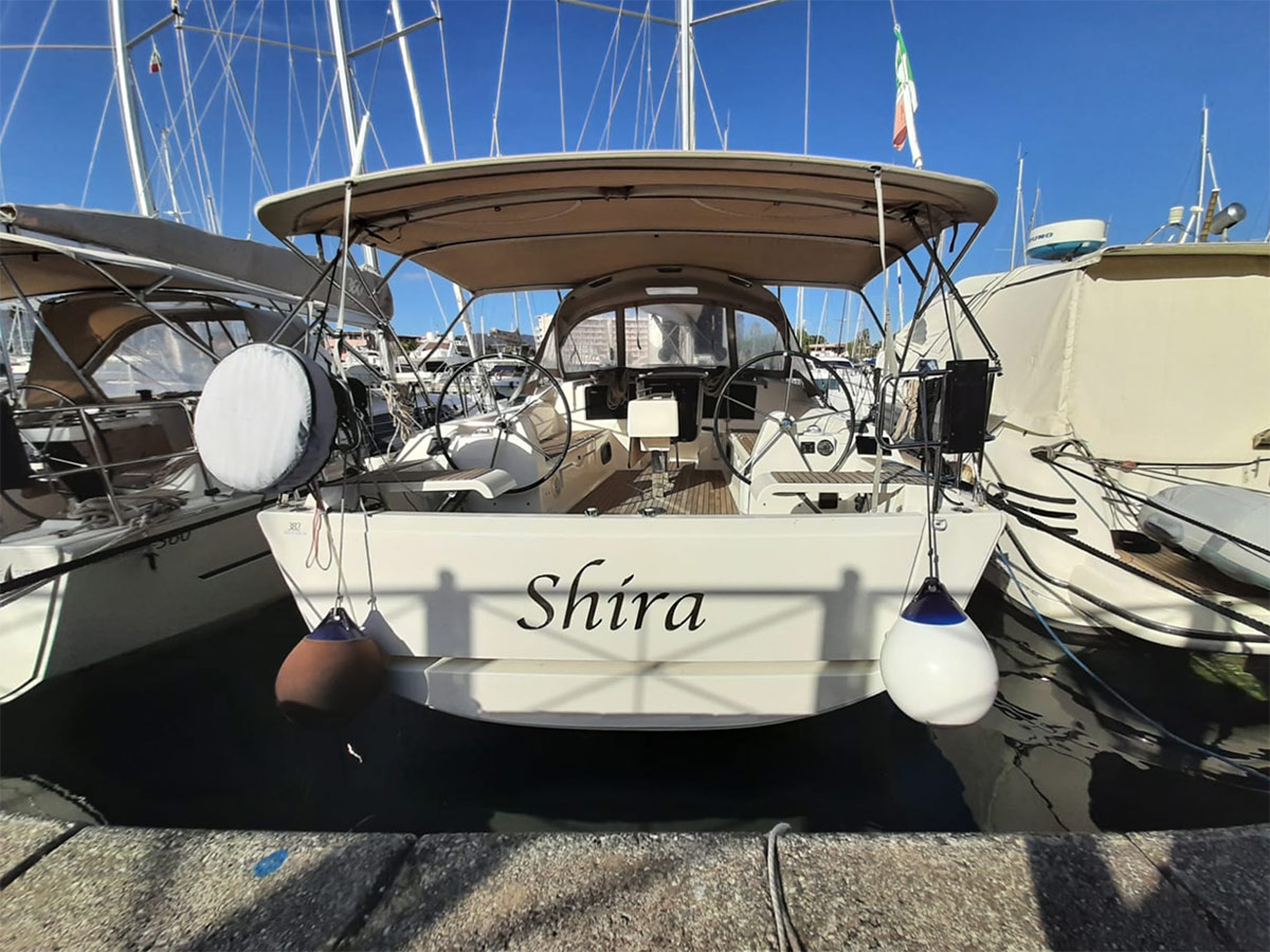 Dufour 382 Grand Large - Location de Yachts en Italie & Boat hire in Italy Sicily Aeolian Islands Furnari Marina Portorosa 2