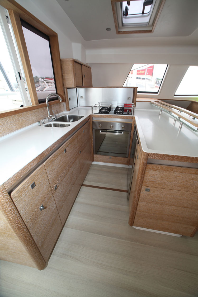 catana 55 ci with watermaker & a/c - plus