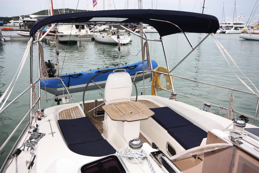 Bavaria 34 Cruiser - Location de Yachts en Thaïlande & Boat hire in Thailand Phuket Yacht Haven Marina 3