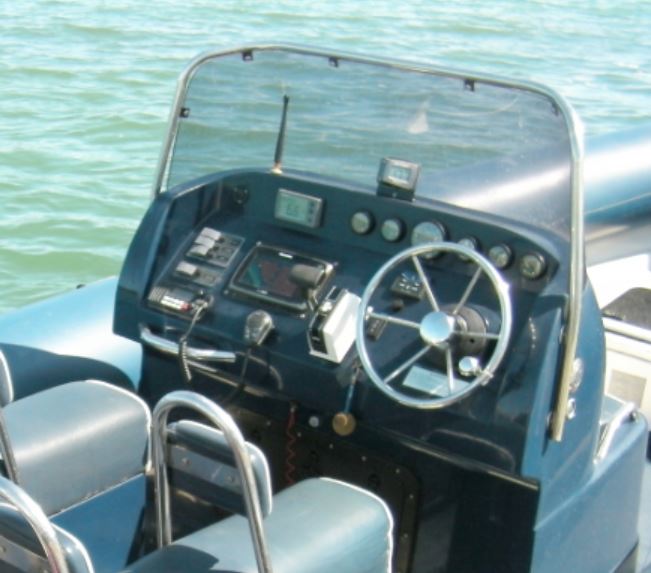 165hp inboard diesel engine - Yacht Charter Southampton & Boat hire in United Kingdom England The Solent Southampton Hamble-Le-Rice Hamble Point Marina 2