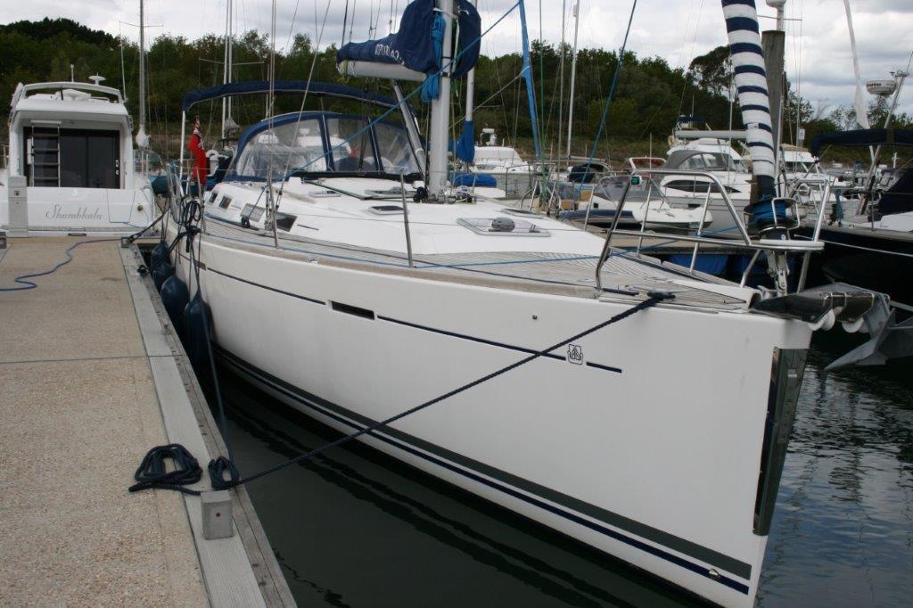Dufour 425 Grand Large - Yacht Charter The Solent & Boat hire in United Kingdom England The Solent Lymington Lymington Yacht Haven Marina 3