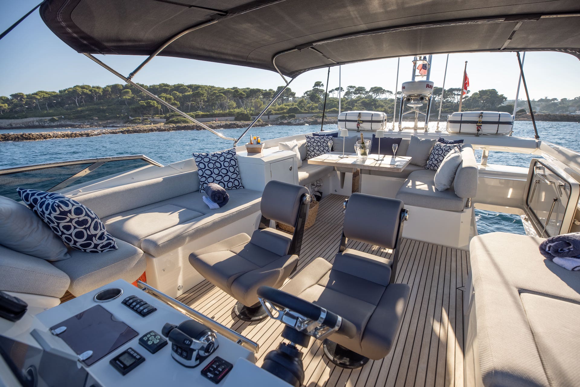 680 - Yacht Charter Antibes & Boat hire in France French Riviera Antibes 3